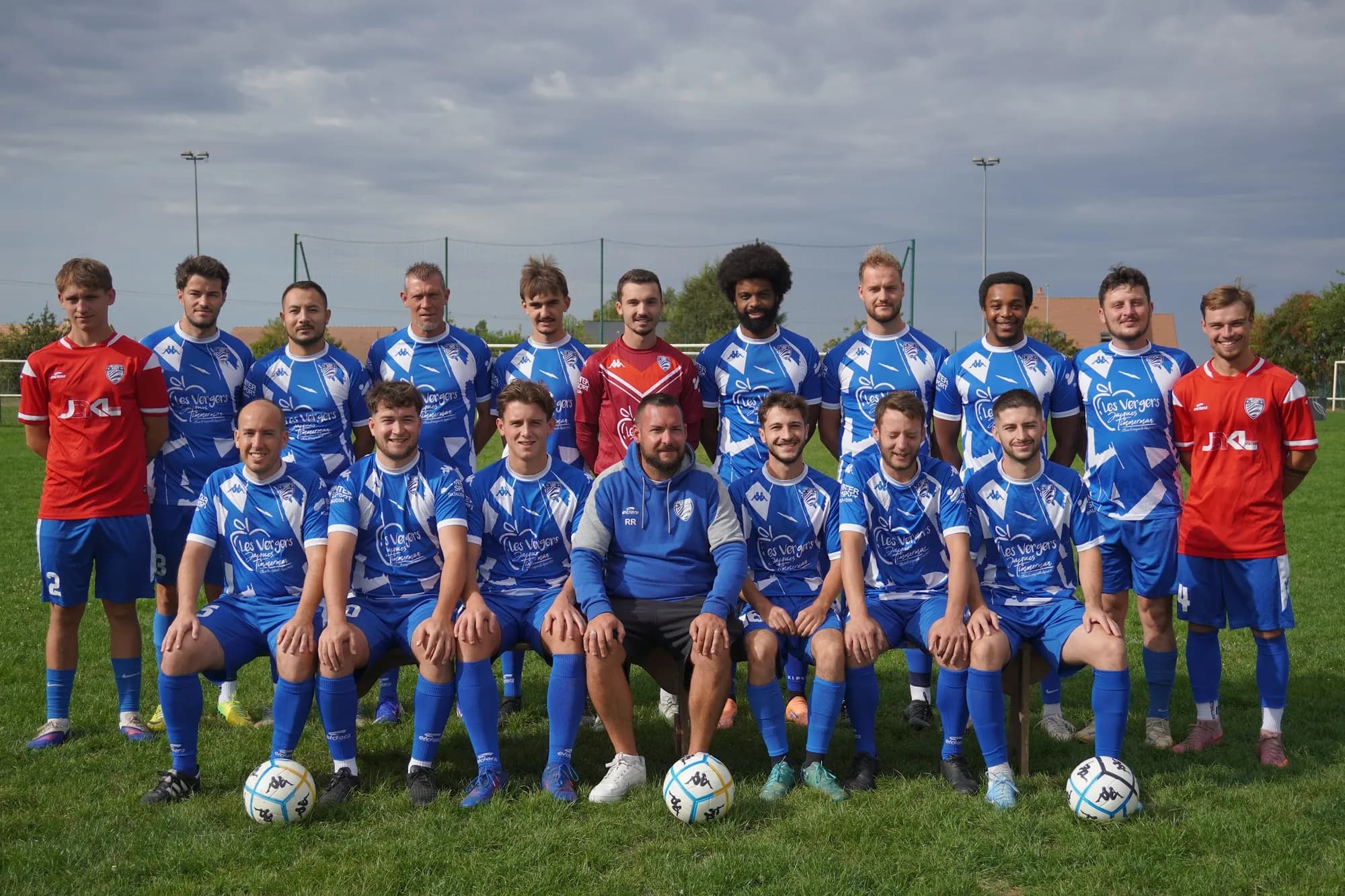 Photo officielle des Seniors A de l’US Vion, saison 2026-2027